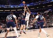 关于出乎意料！黑马球队逆袭成功，逐步击败强敌！的信息