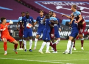 英超次回合爆出冷门！达拉斯独行侠大胜休斯顿火箭，争冠形势突变的简单介绍