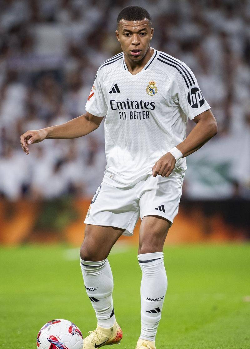 包含皇马连续四场比赛未能取胜,球迷忧心的词条 包含皇马连续四场比赛未能取胜,球迷忧心的词条