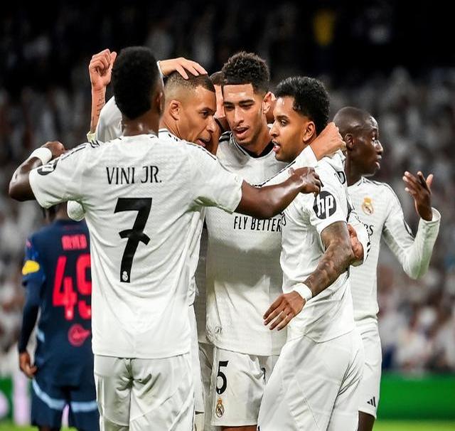 包含皇马连续四场比赛未能取胜,球迷忧心的词条 包含皇马连续四场比赛未能取胜,球迷忧心的词条