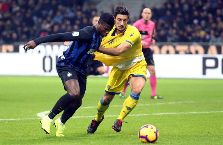 兰斯队主场遭遇丢分，球迷情绪低落的简单介绍