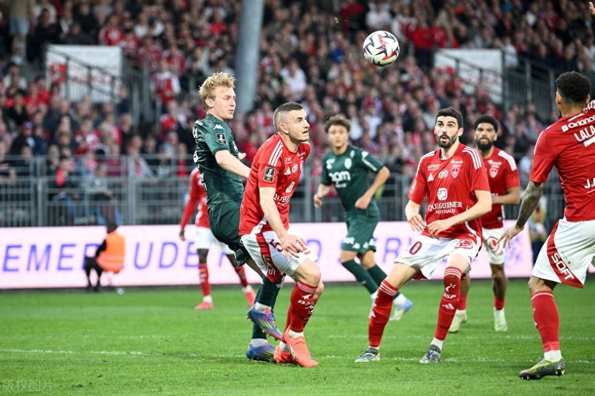 包含摩纳哥再胜波尔多，连胜势头愈发强劲的词条