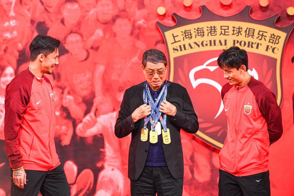 包含上港对恒大:顶级对决引球迷狂热的词条 包含上港对恒大:顶级对决引球迷狂热的词条