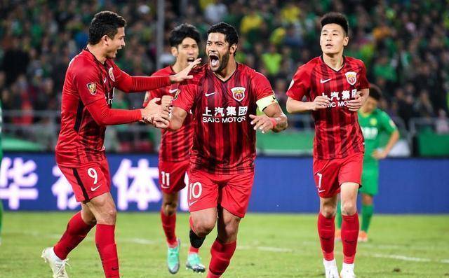 包含上港对恒大:顶级对决引球迷狂热的词条 包含上港对恒大:顶级对决引球迷狂热的词条