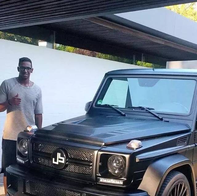 关于博阿滕重返拜仁慕尼黑，球迷盼其助球队重返巅峰的信息