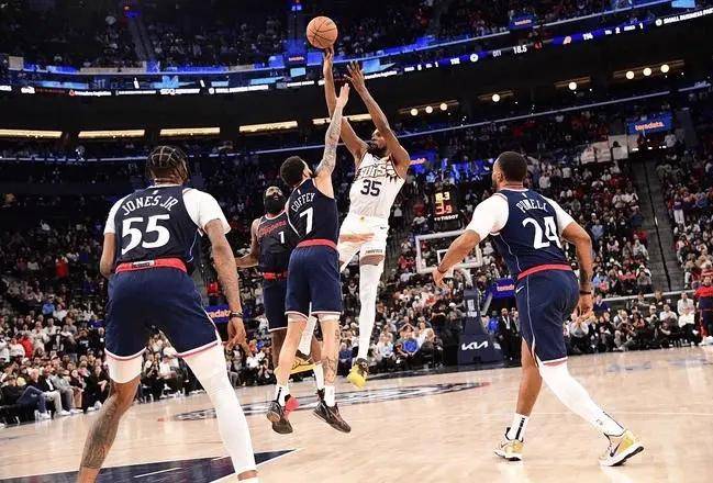 关于出乎意料！黑马球队逆袭成功，逐步击败强敌！的信息