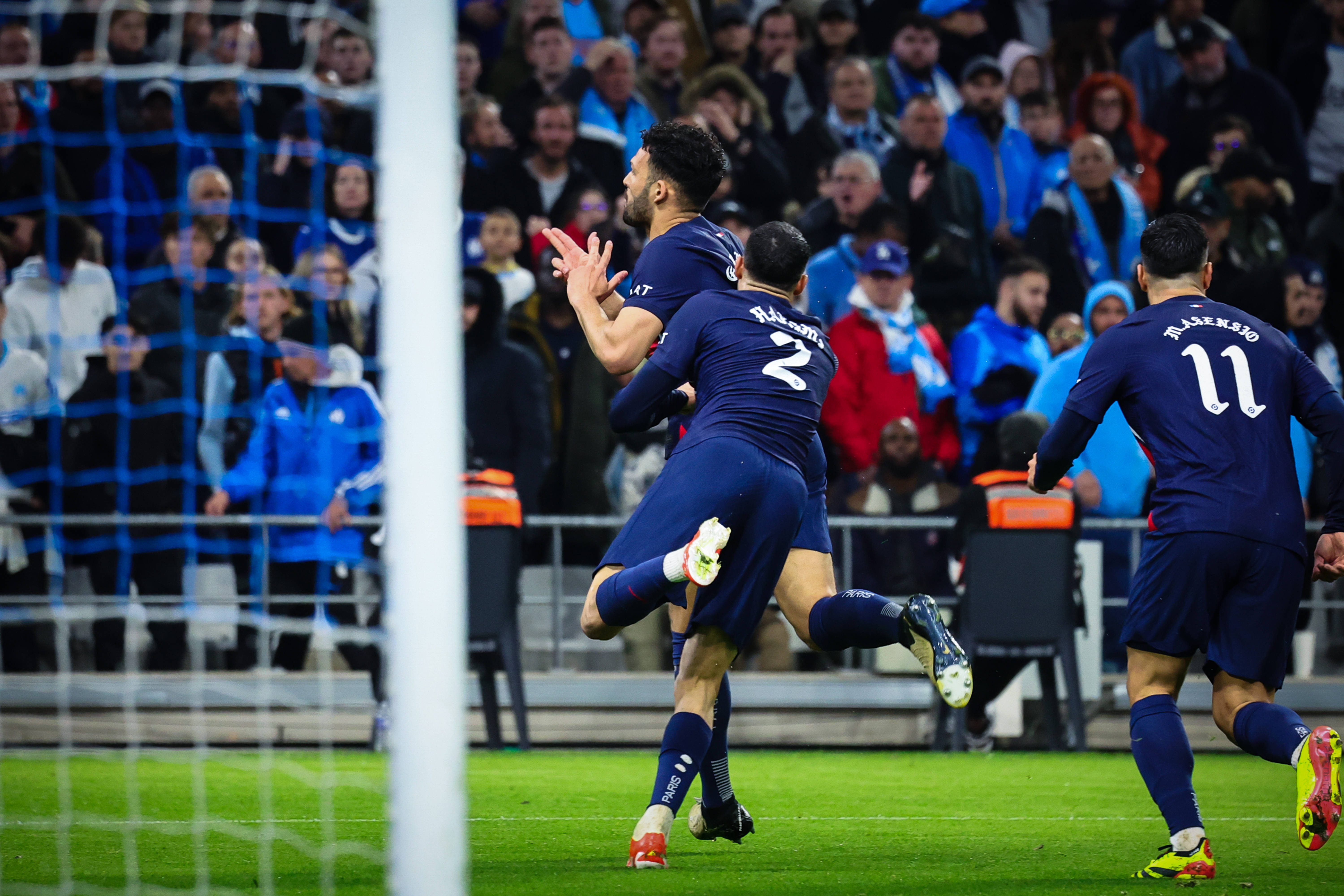 关于马德里竞技客场击败巴黎圣日耳曼，取得关键胜利的信息