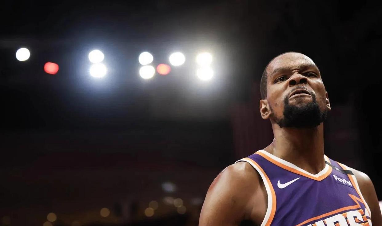 关于格林官方公布新规,命运悬念引发争议,全明星入选球迷热议!的信息 关于格林官方公布新规,命运悬念引发争议,全明星入选球迷热议!的信息