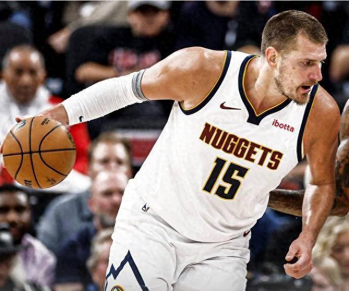 国王陷入低谷，约基奇连败，状态爆棚球队命运悬念！