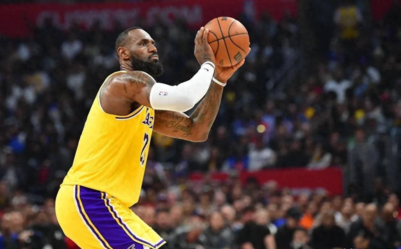 关于詹姆斯关键节点出色防守,中国队带队取胜!的信息 关于詹姆斯关键节点出色防守,中国队带队取胜!的信息