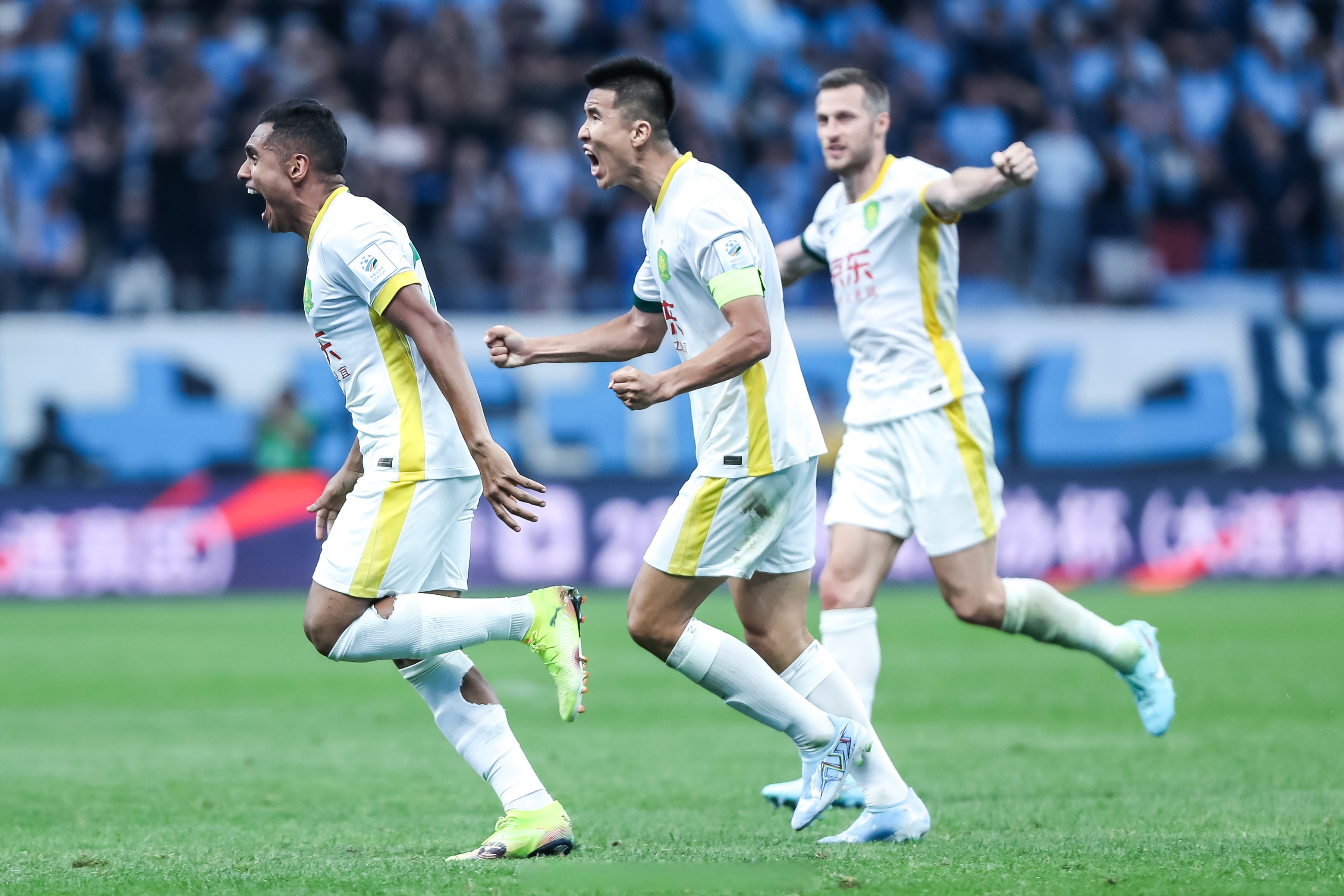 西甲转会风云：上海海港盯上锋线强援，内马尔或成交易筹码的简单介绍